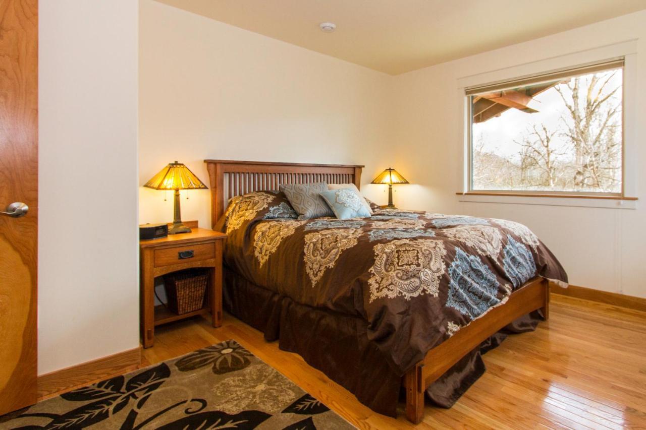 Eagle Peak Guesthouse Eagle River Dış mekan fotoğraf